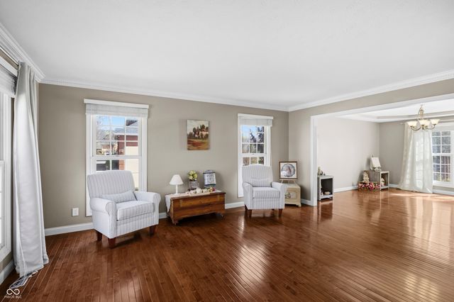 6031 Turtle Bay Parkway, Columbus, IN 47201