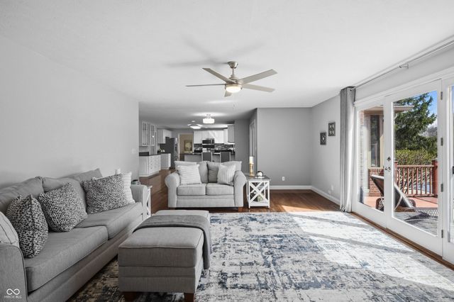 6031 Turtle Bay Parkway, Columbus, IN 47201