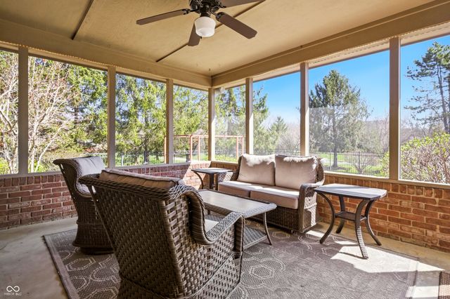 6031 Turtle Bay Parkway, Columbus, IN 47201