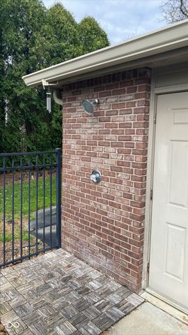 6031 Turtle Bay Parkway, Columbus, IN 47201