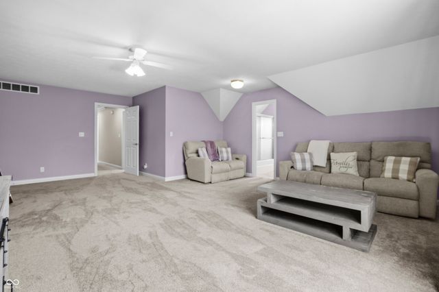 6031 Turtle Bay Parkway, Columbus, IN 47201