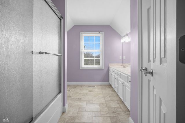 6031 Turtle Bay Parkway, Columbus, IN 47201