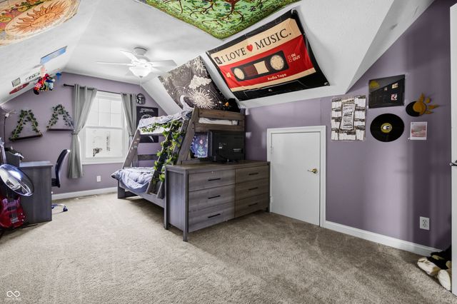 6031 Turtle Bay Parkway, Columbus, IN 47201