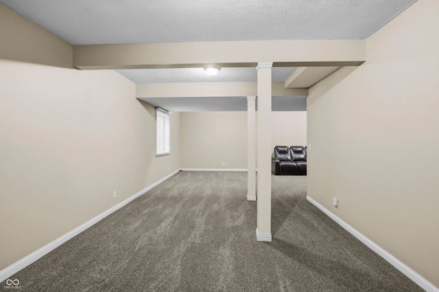 6031 Turtle Bay Parkway, Columbus, IN 47201