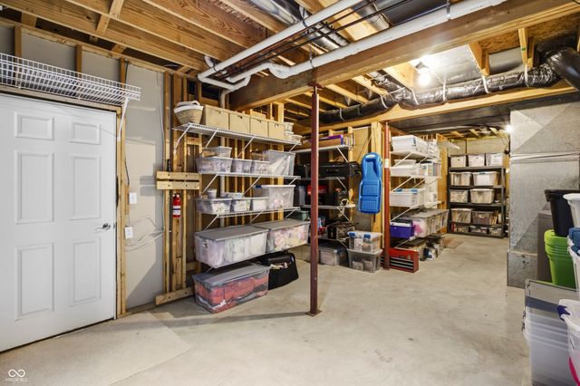 6031 Turtle Bay Parkway, Columbus, IN 47201