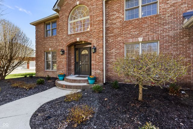 6031 Turtle Bay Parkway, Columbus, IN 47201