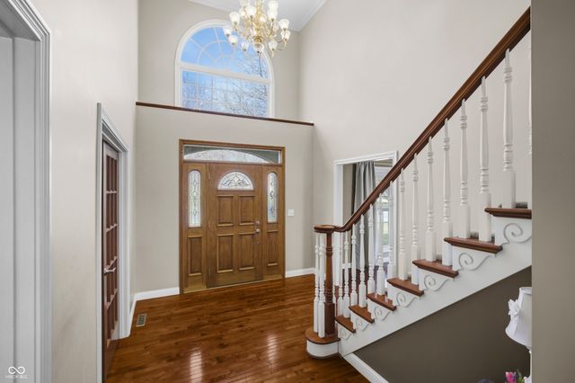 6031 Turtle Bay Parkway, Columbus, IN 47201