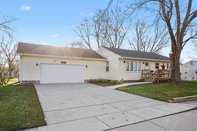 112 Poplar Street, Gobles, MI 49055