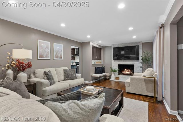 26734 Clairview Drive, Dearborn Heights, MI 48127