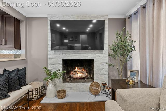 26734 Clairview Drive, Dearborn Heights, MI 48127