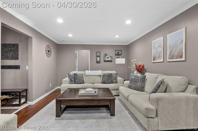 26734 Clairview Drive, Dearborn Heights, MI 48127