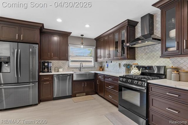 26734 Clairview Drive, Dearborn Heights, MI 48127