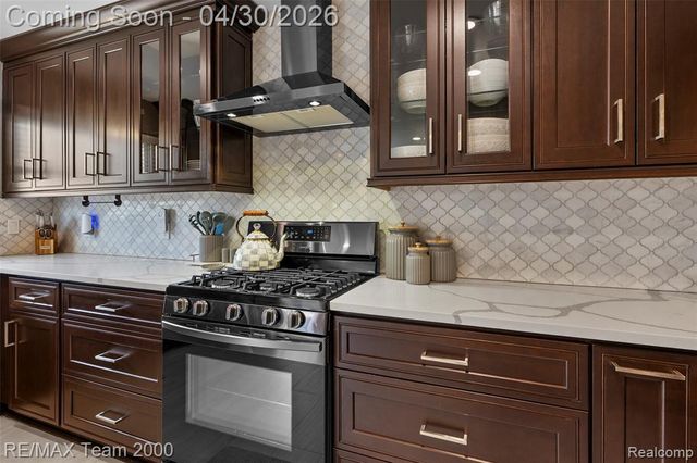 26734 Clairview Drive, Dearborn Heights, MI 48127