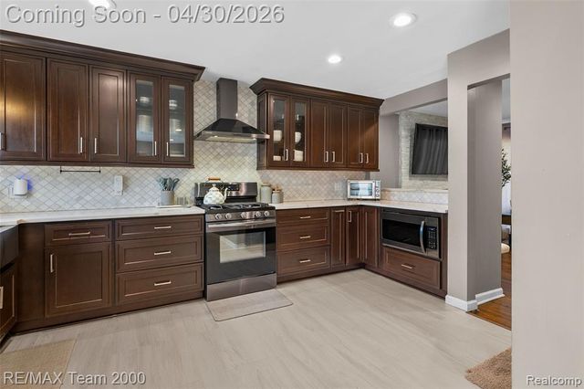 26734 Clairview Drive, Dearborn Heights, MI 48127