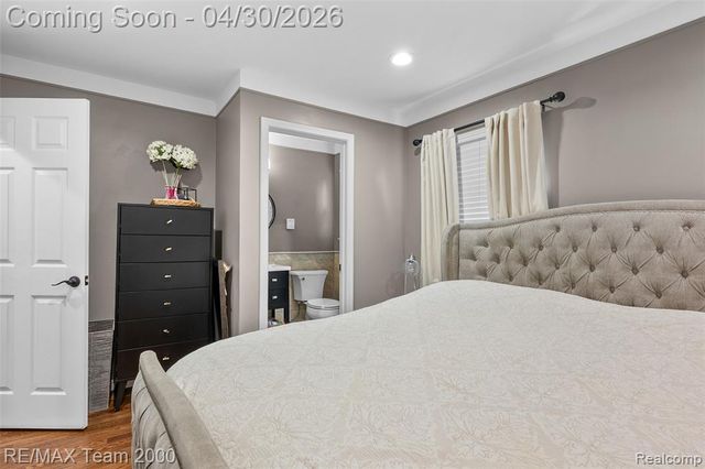 26734 Clairview Drive, Dearborn Heights, MI 48127