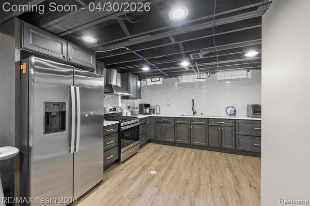 26734 Clairview Drive, Dearborn Heights, MI 48127