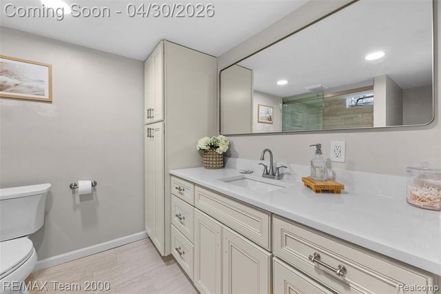 26734 Clairview Drive, Dearborn Heights, MI 48127