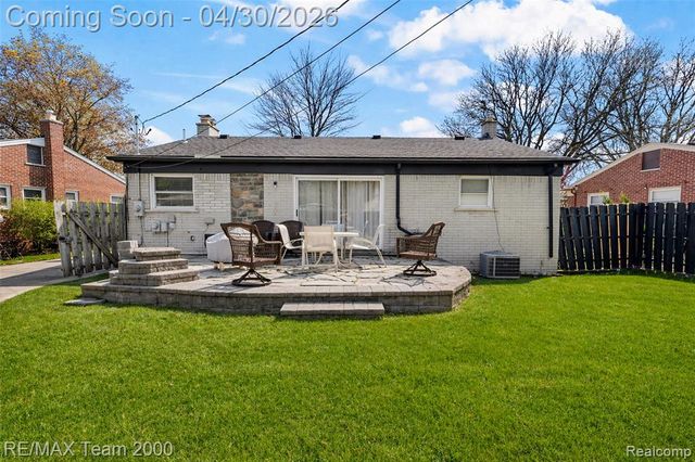 26734 Clairview Drive, Dearborn Heights, MI 48127