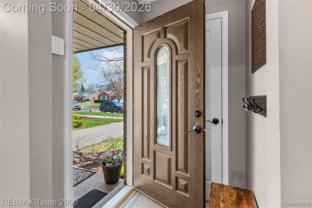 26734 Clairview Drive, Dearborn Heights, MI 48127