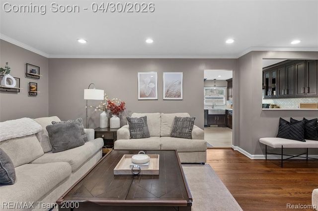 26734 Clairview Drive, Dearborn Heights, MI 48127