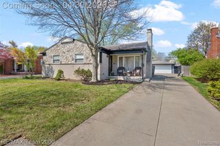 26734 Clairview Drive, Dearborn Heights, MI 48127