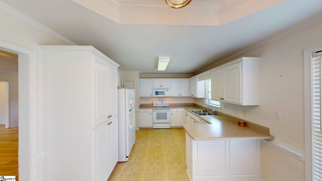 1018 Knollwood Acres Road, Boiling Springs, SC 29316