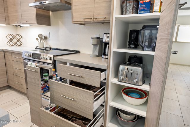 111 S CHOLLA Street, Gilbert, AZ 85233