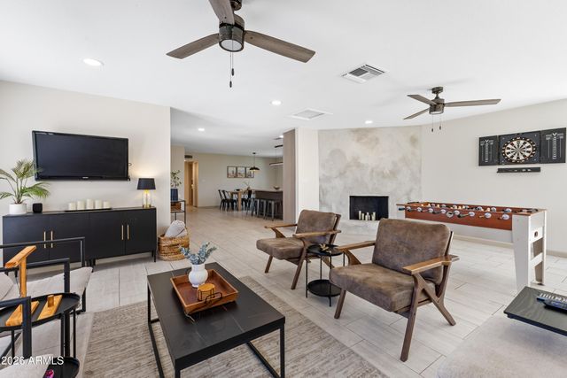 111 S CHOLLA Street, Gilbert, AZ 85233