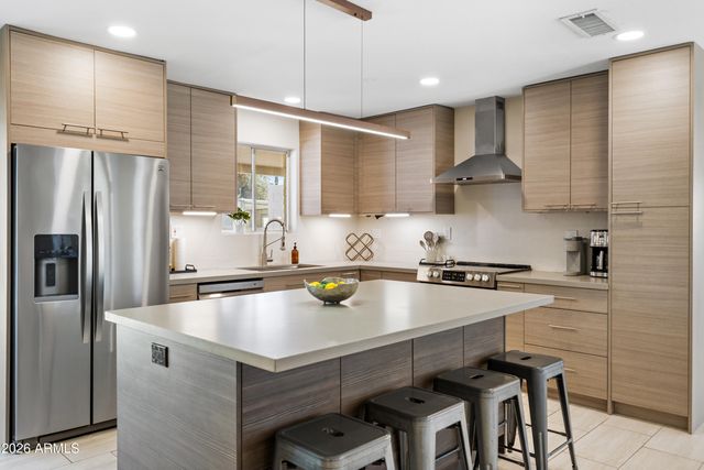 111 S CHOLLA Street, Gilbert, AZ 85233