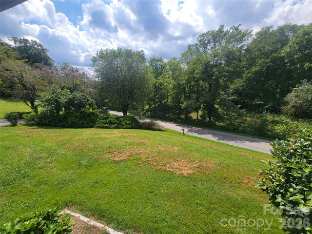 204 Kudzu Loop, Waynesville, NC 28786