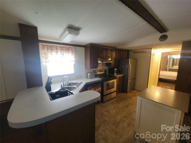 204 Kudzu Loop, Waynesville, NC 28786
