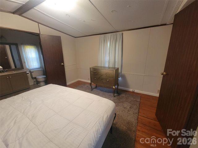 204 Kudzu Loop, Waynesville, NC 28786