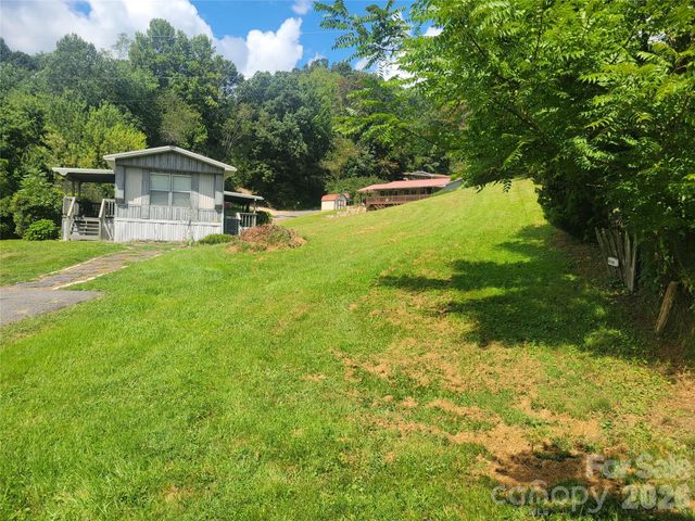 204 Kudzu Loop, Waynesville, NC 28786