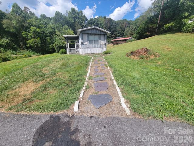 204 Kudzu Loop, Waynesville, NC 28786