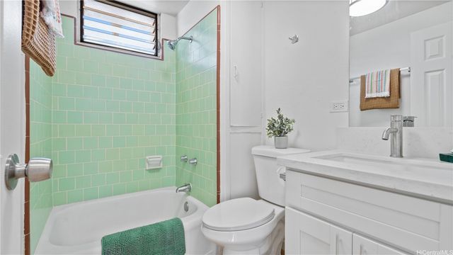 1909 Kahakai Drive, Honolulu, HI 96814