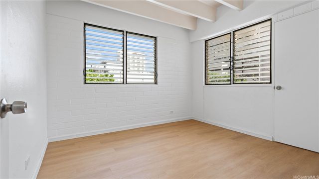 1909 Kahakai Drive, Honolulu, HI 96814