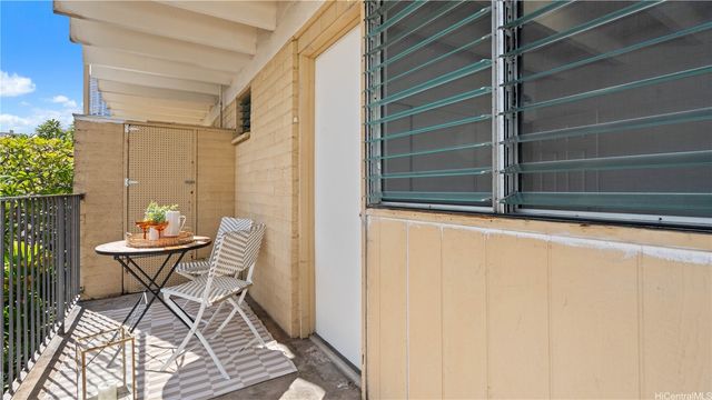 1909 Kahakai Drive, Honolulu, HI 96814