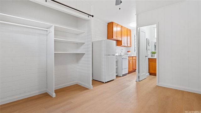 1909 Kahakai Drive, Honolulu, HI 96814