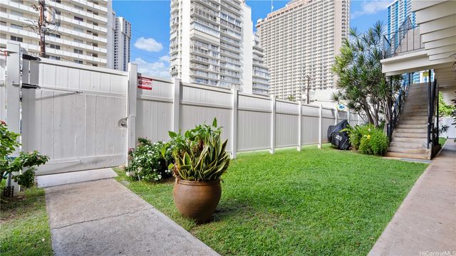 1909 Kahakai Drive, Honolulu, HI 96814