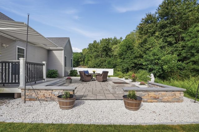 33 Skyview Drive, Millbury, MA 01527