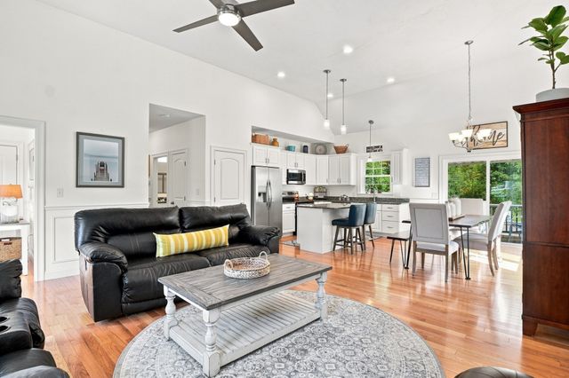 33 Skyview Drive, Millbury, MA 01527