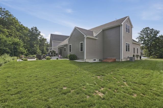 33 Skyview Drive, Millbury, MA 01527