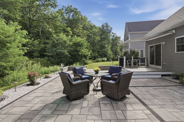 33 Skyview Drive, Millbury, MA 01527