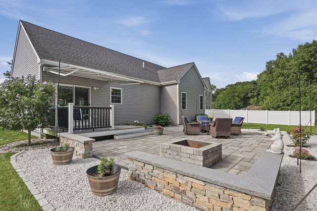 33 Skyview Drive, Millbury, MA 01527