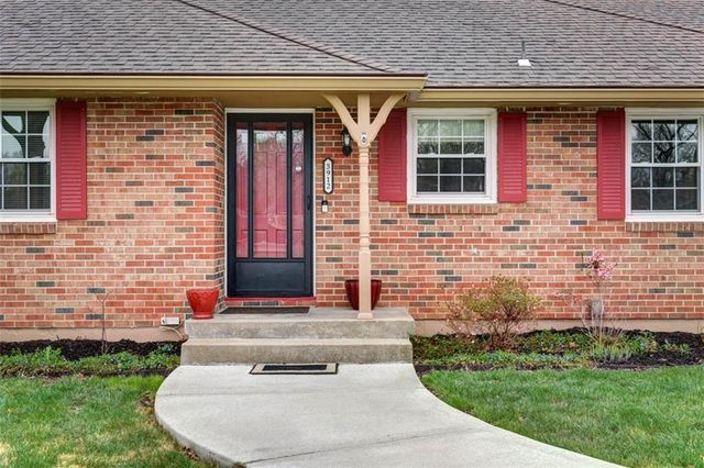 3912 S Christopher Circle, Independence, MO 64055