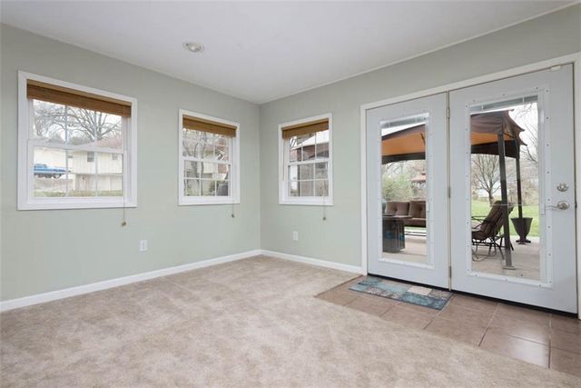 3912 S Christopher Circle, Independence, MO 64055