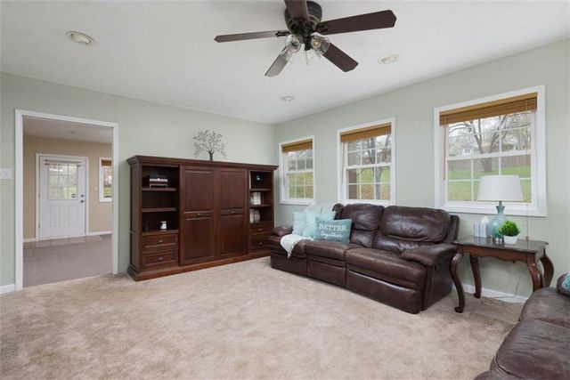 3912 S Christopher Circle, Independence, MO 64055