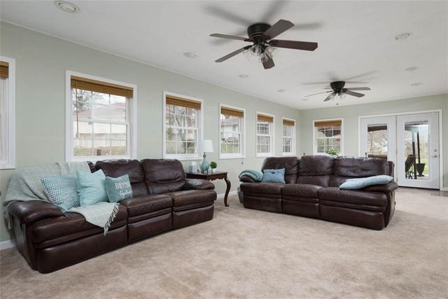 3912 S Christopher Circle, Independence, MO 64055