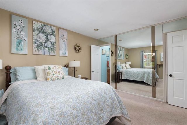 3912 S Christopher Circle, Independence, MO 64055