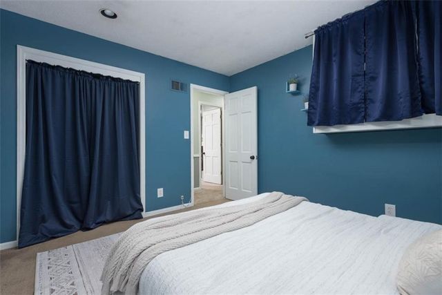 3912 S Christopher Circle, Independence, MO 64055